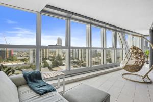 The Azure - Spacious 2BR Jewel Beachfront Apartment with Parking Pool Gym & Balcony Views