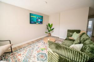 Uptown LUXE Retreat with Parking & Walk to City Center