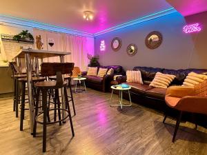 Beautiful 5-Bed East Sussex Home with Hot Tub