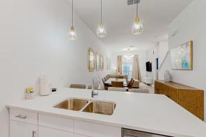 5BR Townhome, Private Pool, Clubhouse Near Disney