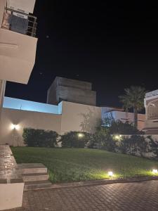 Maison haut standing a côté de la palage