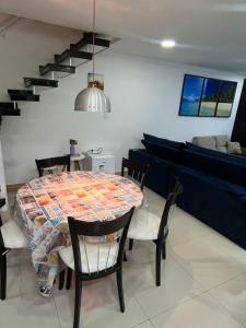 Casa super confortável para você e sua família, próximo a praia