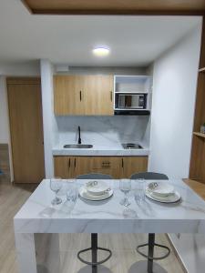 Apartamento Moderno con Vista a las Montañas Ideal para Teletrabajo o Descansar