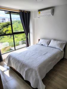 Apartamento Moderno con Vista a las Montañas Ideal para Teletrabajo o Descansar