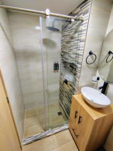 Apartamento Moderno con Vista a las Montañas Ideal para Teletrabajo o Descansar