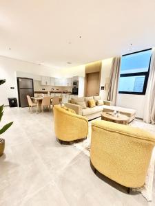 Kameil 3 Bedroom Apartment Alqairawan