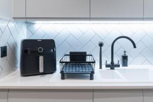 2 Bed Apartment, in the heart of Manchester City Centre! 7 mins walk from Piccadilly Station!