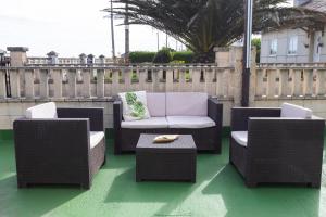 Villa Las Catedrales - Frente a la playa - Amplio jardín - Piscina