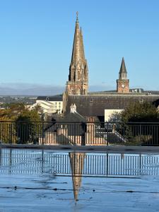 Stā by The Bridge, Inverness City Centre
