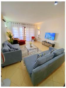 Misty Stays - La Mera Shanzu Beachfront Villa