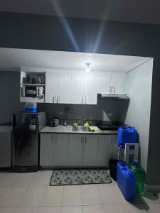 Phebs 2bedroom Posh Condo in the heart of Makati