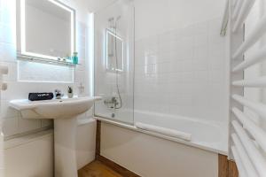 Ski-In Ski-Out 2-Bedroom Apartment - Rue Caron, Val Thorens