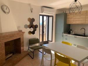 Al Campanaro, Romantic retreat in the village