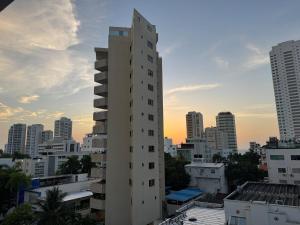 605 - Hermoso apartamento en Bocagrande con full aire acondicionado a pasos de la playa