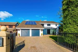 Hawarden Executive House 5BR 7 Beds