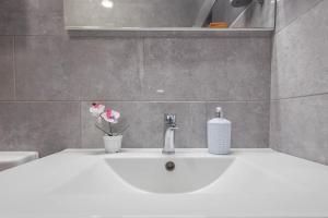 Apartamentos L O L A Arguineguin