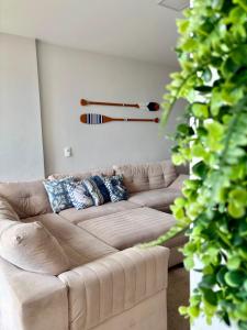 Apê MegaSofá - 3 quartos com Vista mar na Praia do Morro e 2 vagas garagem