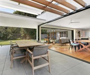 Gabura by Discover Stradbroke