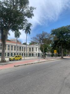 Ape Rio de Janeiro aproximo ao metrô ao bioparque ao Maracanã