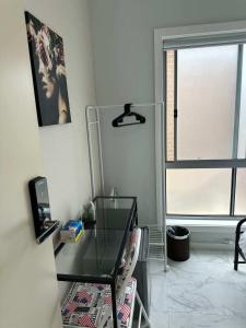 Bright Detached Single Room - Near Top Ryde City Shared Amenities