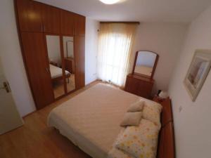 Apartments Maritimo - Two Bedroom Apartment with Sea View and Terrace