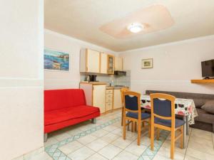 Apartments Manda - One Bedroom Apartment With Terrace A3