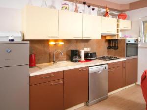 Apartment Libe with Sea View Trogir - Two Bedroom Apartment with Balcony