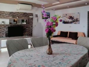 Apartment Libe with Sea View Trogir - Two Bedroom Apartment with Balcony