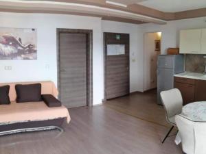 Apartment Libe with Sea View Trogir - Two Bedroom Apartment with Balcony