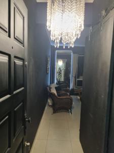 Apto 2 quartos reformado centro