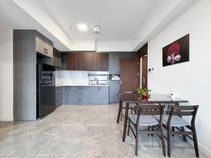 Lumiere Apartment Swanbay