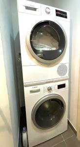 Seaside Serenity - 5 Minute Walk To Beach