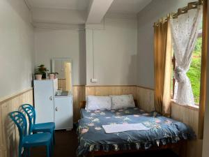 Valley Mist rooms & kitchen