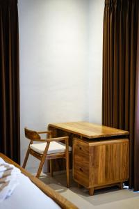 NEW 3 Bed Villa in Kuta with Pool, Terrace & Day Bed