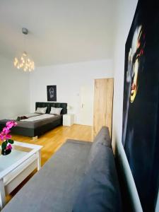 Comfortable 2BR Apartment 10 Min Transport to Stadthalle