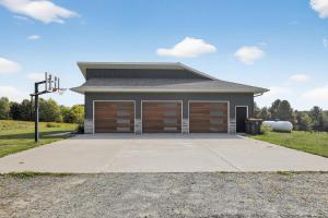Peaceful Secluded Wausau Retreat