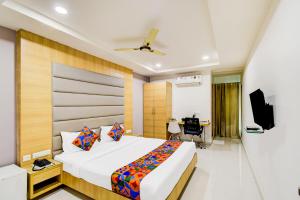 FabHotel Prime Veeraj Suites- Nr Skyview10, Lumbini Avenue, Gachibowli