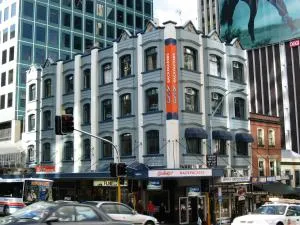 سيرف "أن" سنو باكباكيرز - Onetangi