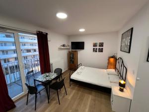 Ordona Charming Studio III