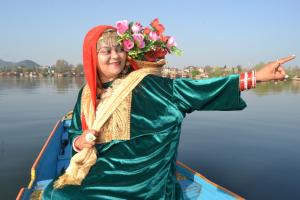 Houseboat Young Kabul