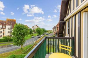 Comfortable stay with sea view in Cabourg