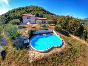 Holiday home with pool near Assisi