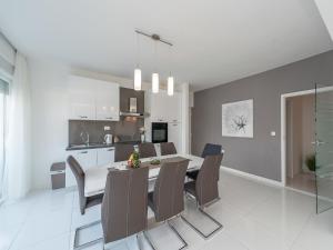 Villa in Galovac with Pool near Zadar