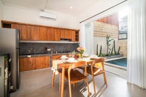 NEW 2 BR Villa in Berawa with Pool 2 min from Beach