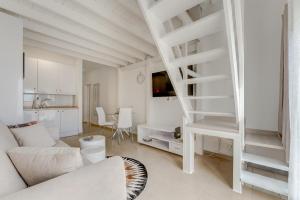 Yucca Park Apartment