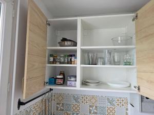 Cozy studio, 5 min from Cosne train station, 3rd floor