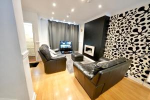 3 bedroom house in Salford