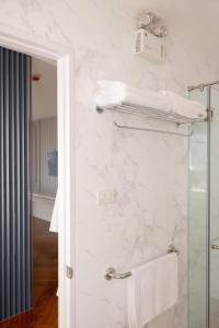 Penthouse The Olaf at Chiang Mais Old Town Suandok Gate I Entire Villa Booking I 4 Bedrooms I Daily Housekeeping