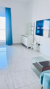 Fully furnish flat includingbills for monthly rental