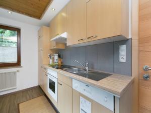 Apartment in Ski Paradise near Trails